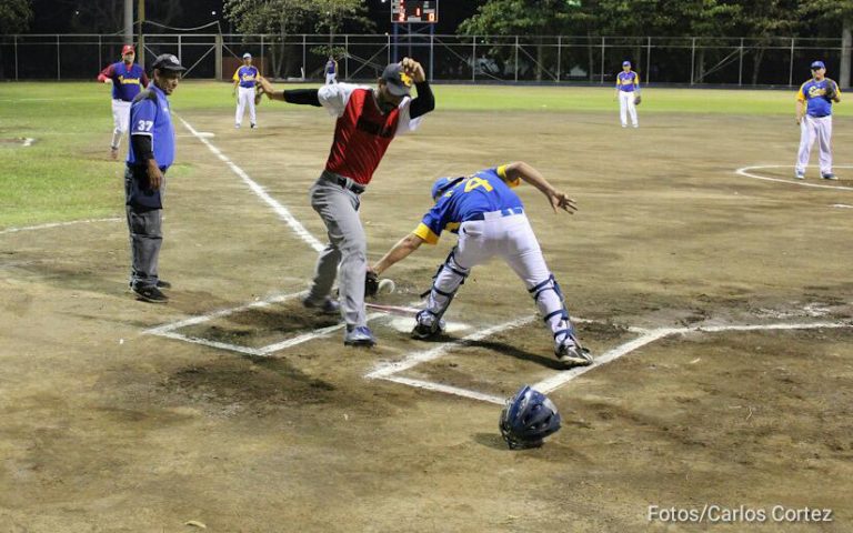 Inauguran cuarta edición de la Copa de Softbol Amistad de los Pueblos