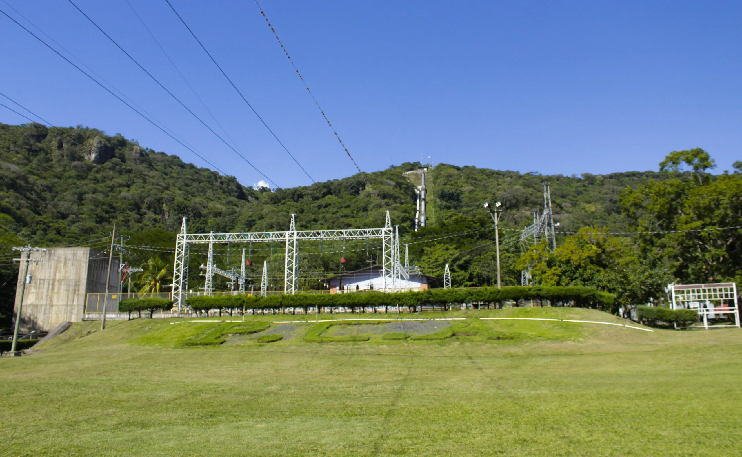Nicaragua cerró el 2021 con mayor cobertura energética y capacidad instalada