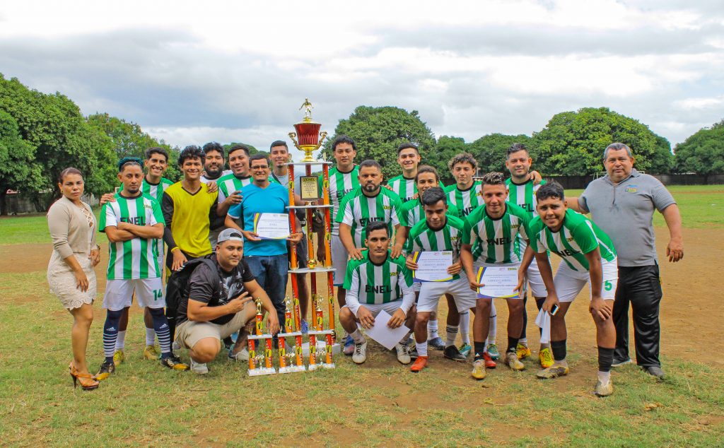 Equipo ENEL Campeón del XIV Campeonato Interinstitucional de futbol 7.