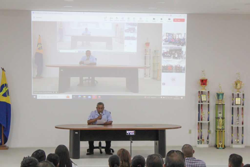 Trabadores de las Plantas Hidroeléctricas participan de manera virtual en el conversatorio