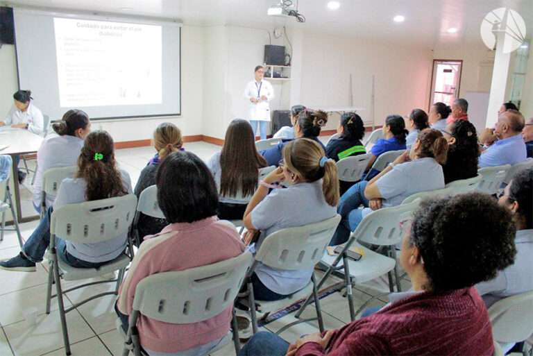 ENEL en coordinación con el INSS realiza charla sobre alimentación para pacientes crónicos y salud del pie diabético